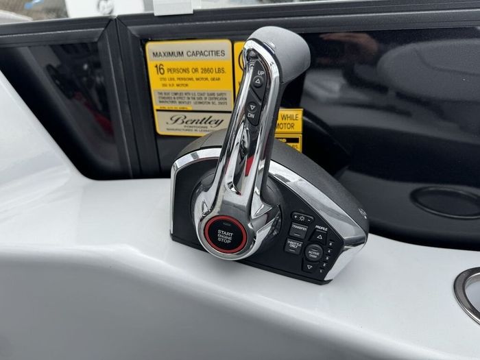 2024 Bentley Pontoon Elite 253 Admiral Photo 7 sur 14