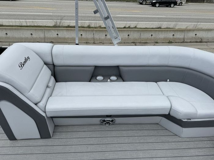 2024 Bentley Pontoon Elite 253 Admiral Photo 10 sur 14