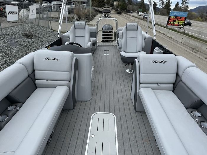 2024 Bentley Pontoon Elite 253 Admiral Photo 11 sur 14