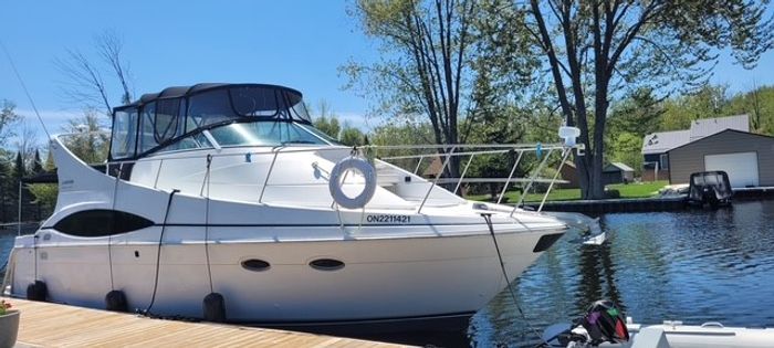 2000 Carver 350 Mariner Photo 2 sur 19