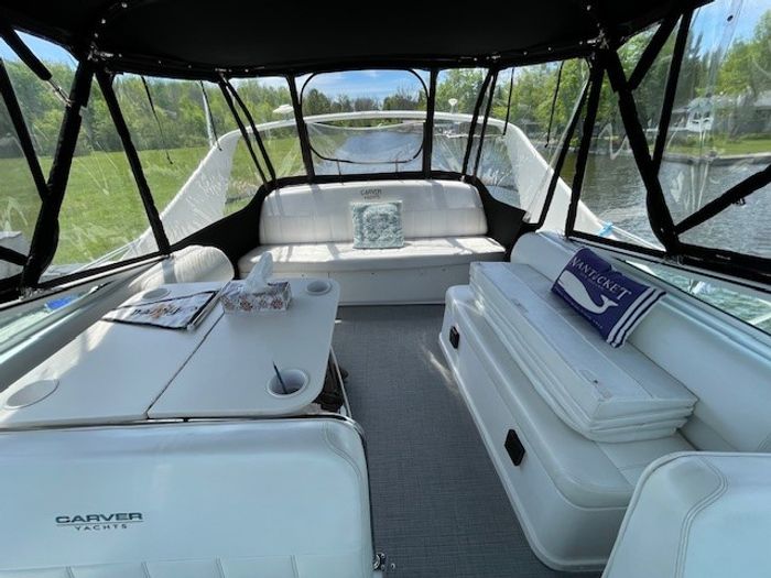 2000 Carver 350 Mariner Photo 10 sur 19