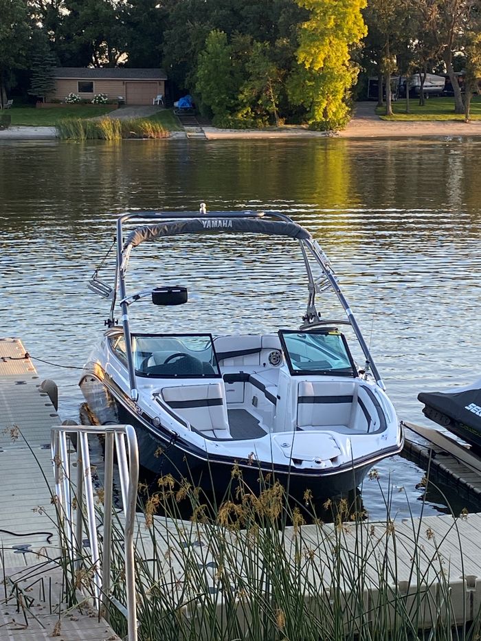 2014 Yamaha 212x Jet Boat Photo 2 of 17