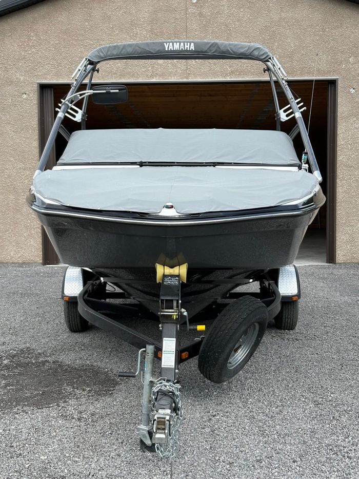2014 Yamaha 212x Jet Boat Photo 8 of 17