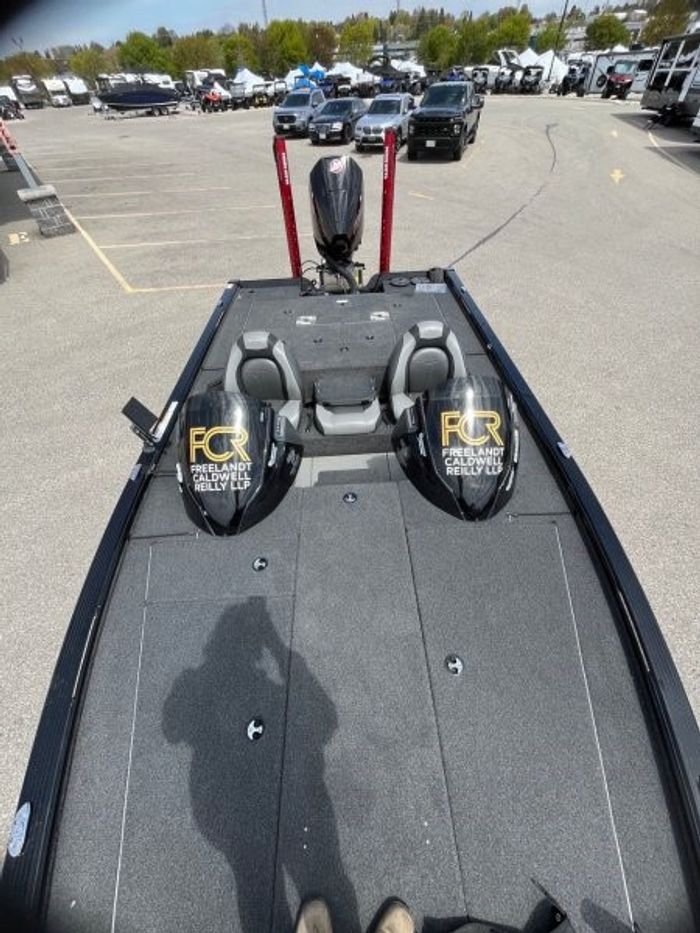 2019 LUND LUND PRO V BASS 2075 2019 Photo 8 of 8