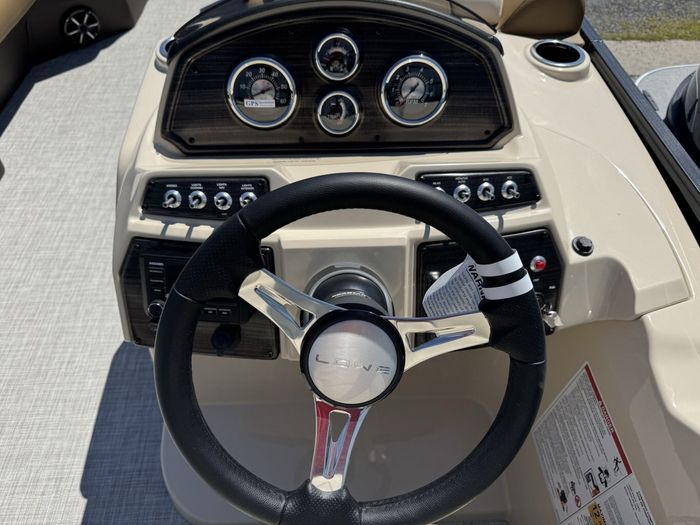 2026 Lowe SS210 Walk Thru TRI-TOON MERCURY 150HP Photo 15 of 20
