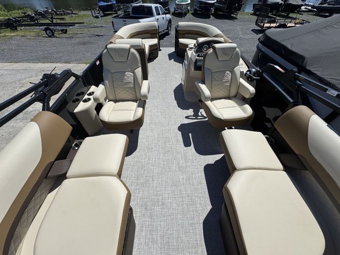 2026 Lowe SS210 Walk Thru TRI-TOON MERCURY 150HP Photo 20 of 20