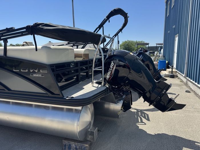 2026 Lowe SS210 Walk Thru TRI-TOON MERCURY 150HP Photo 3 of 20