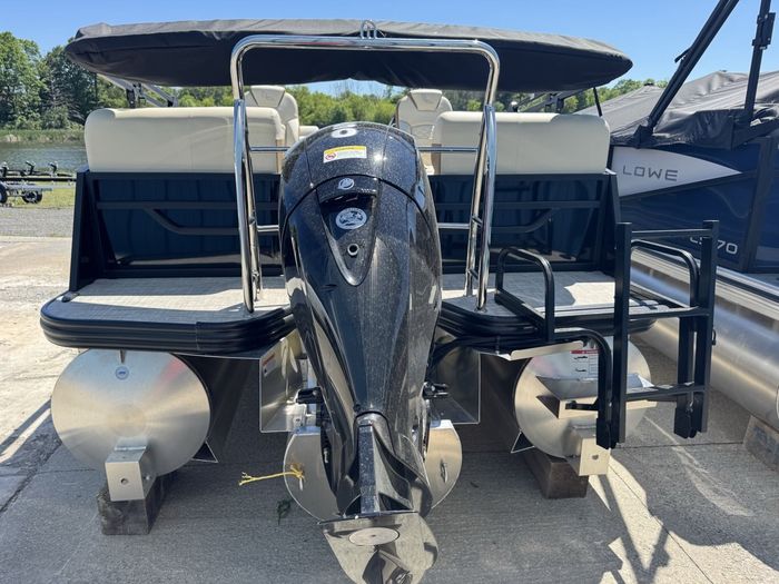 2026 Lowe SS210 Walk Thru TRI-TOON MERCURY 150HP Photo 4 of 20