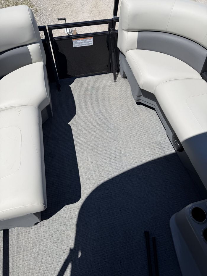 2025 Starcraft LX 20 CB WITH YAMAHA F70HP OUTBOARD Photo 9 of 9