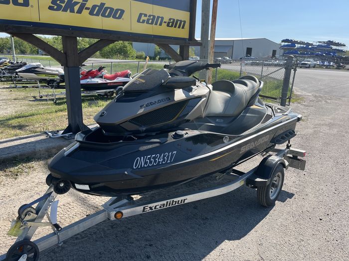 2017 Sea-Doo GTX S™ 155 Photo 2 of 9