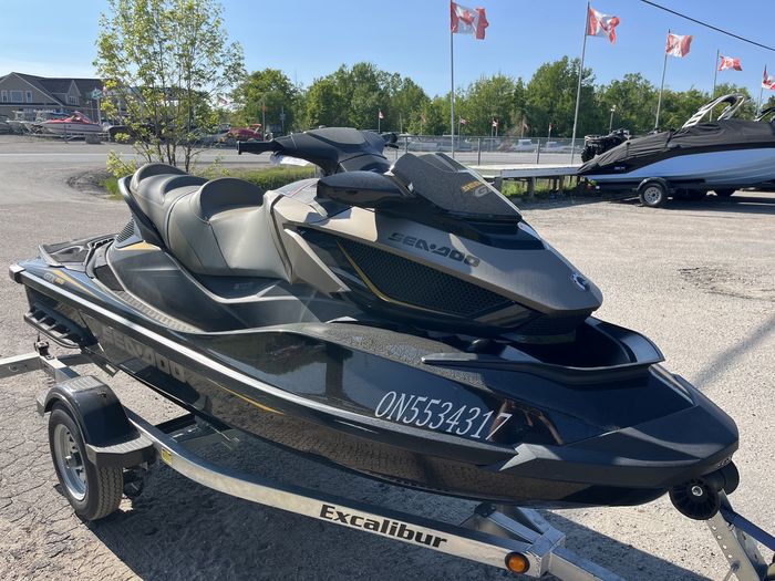 2017 Sea-Doo GTX S™ 155 Photo 3 of 9