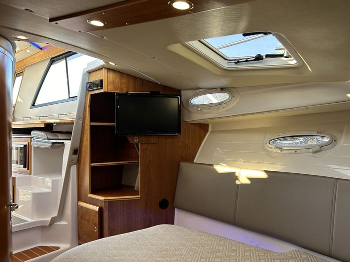 2019 Cutwater C-302 Coupe Photo 21 of 25