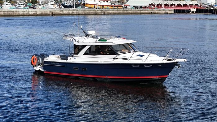 2019 Cutwater C-302 Coupe Photo 1 of 25