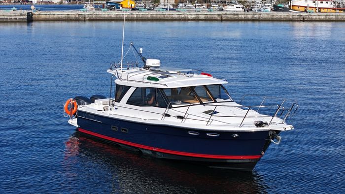 2019 Cutwater C-302 Coupe Photo 2 of 25