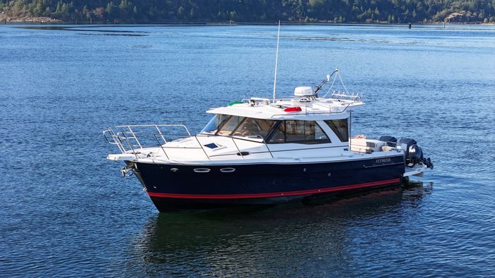 2019 Cutwater C-302 Coupe Photo 3 of 25