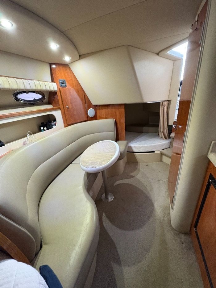 2006 Cruisers Yachts 2860 Cxi Photo 11 of 12