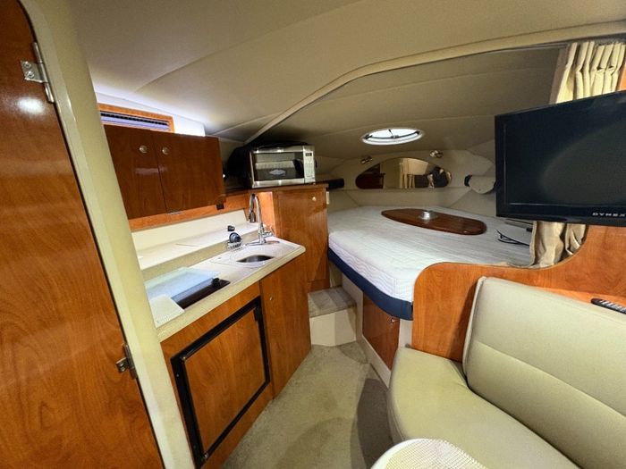 2006 Cruisers Yachts 2860 Cxi Photo 9 of 12