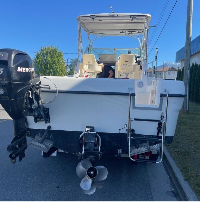 2003 Seamaster 2800WA Photo 6 of 6