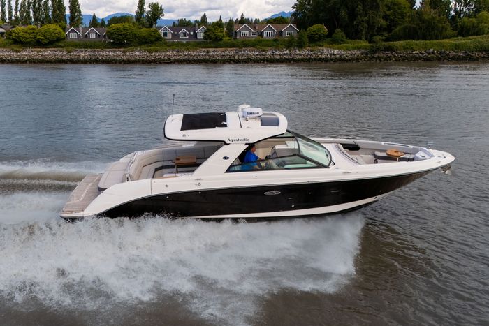 2023 Sea Ray SLX 400 Photo 2 of 53