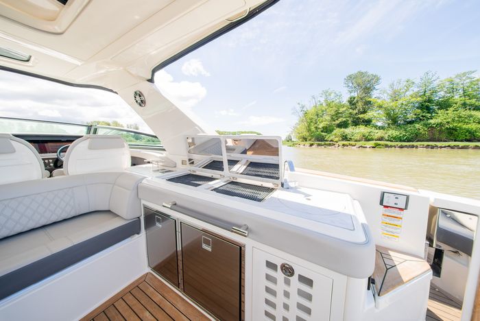 2023 Sea Ray SLX 400 Photo 20 of 53