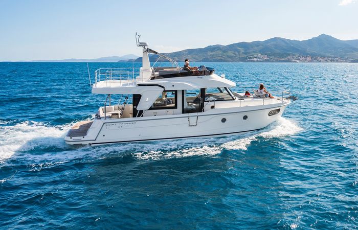 2027 Beneteau Swift Trawler 41 Fly Photo 1 of 42