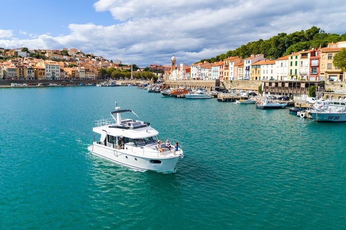 2027 Beneteau Swift Trawler 41 Fly Photo 2 of 42