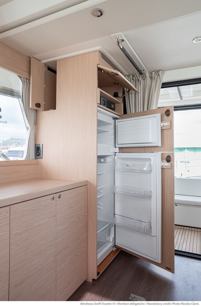 2027 Beneteau Swift Trawler 41 Fly Photo 35 of 42