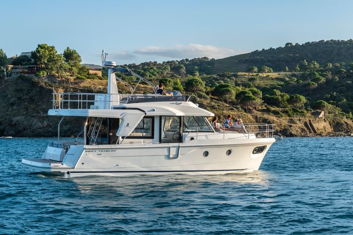 2027 Beneteau Swift Trawler 41 Fly Photo 11 of 42