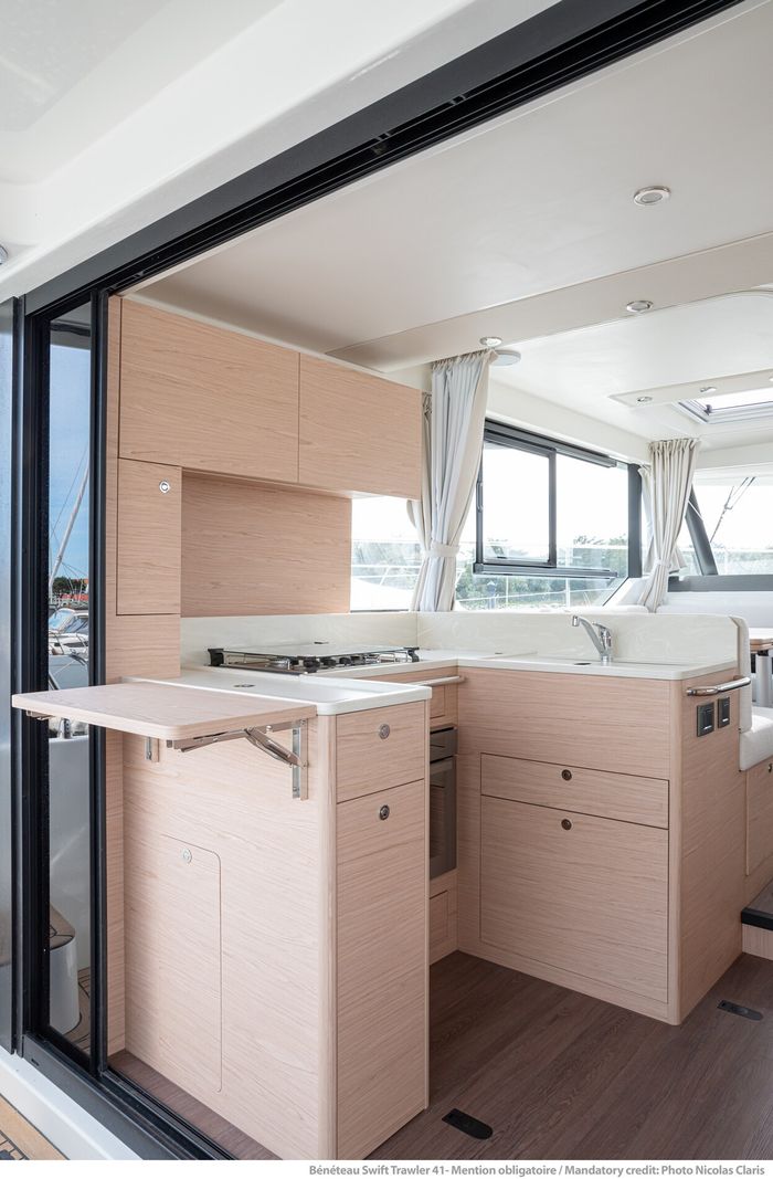 2027 Beneteau Swift Trawler 41 Fly Photo 36 of 42