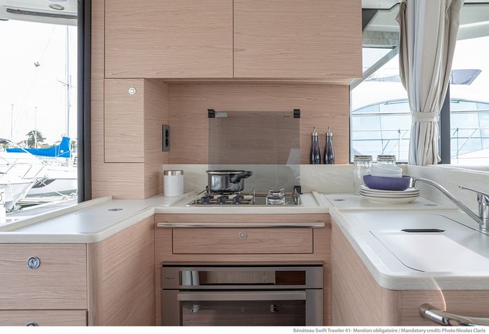 2027 Beneteau Swift Trawler 41 Fly Photo 37 of 42