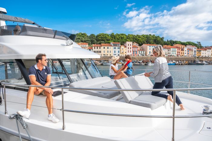 2027 Beneteau Swift Trawler 41 Fly Photo 24 of 42