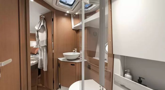 2027 Beneteau Swift Trawler 37 Fly Photo 11 of 15