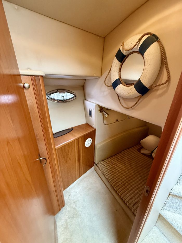 2005 Meridian 381 Photo 33 of 47