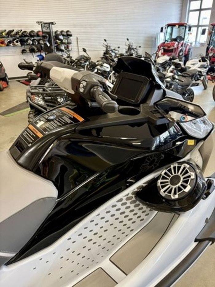 2026 Kawasaki STX 160 LX | $139 BW! | Unlimited Fun. Photo 10 of 14