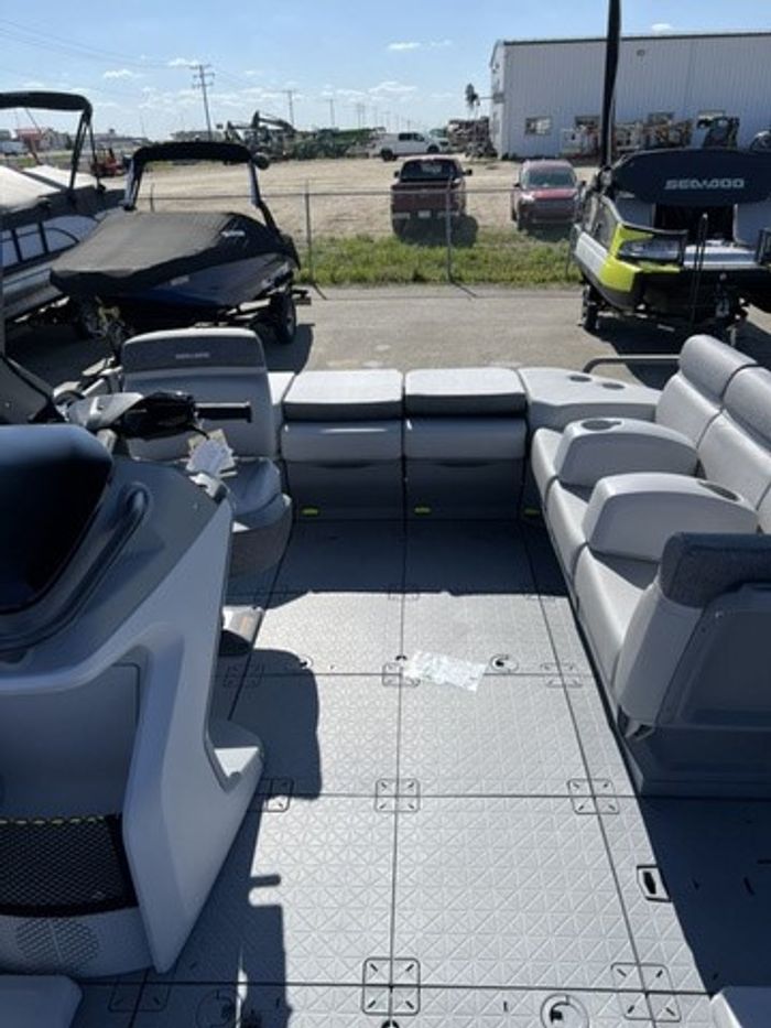 2025 Sea-Doo Switch Sport 18 - 230 HP | Full Of Excitement & Co Photo 10 of 22