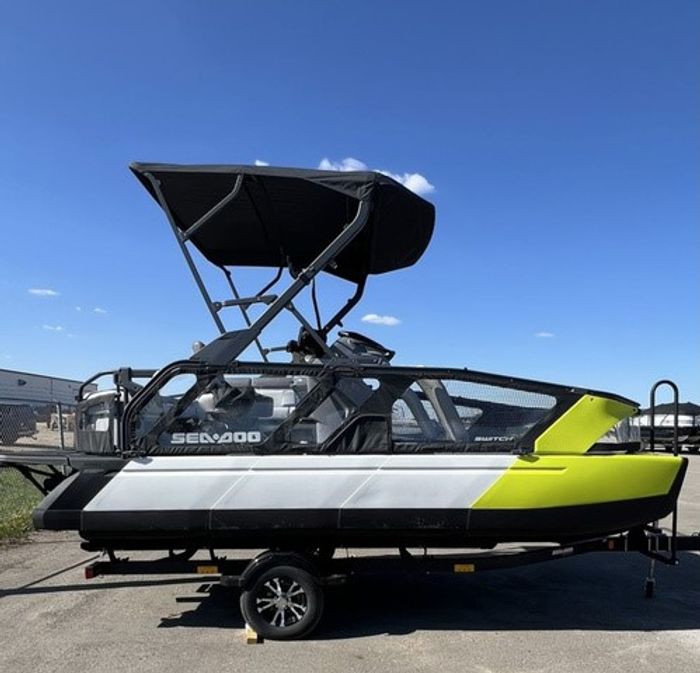 2025 Sea-Doo Switch Sport 18 - 230 HP | Full Of Excitement & Co Photo 2 of 22
