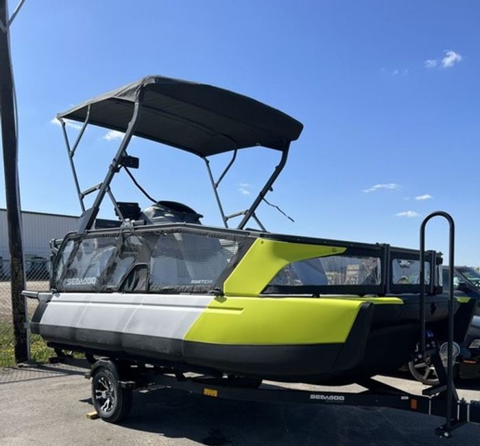 2025 Sea-Doo Switch Sport 18 - 230 HP | Full Of Excitement & Co Photo 4 of 22