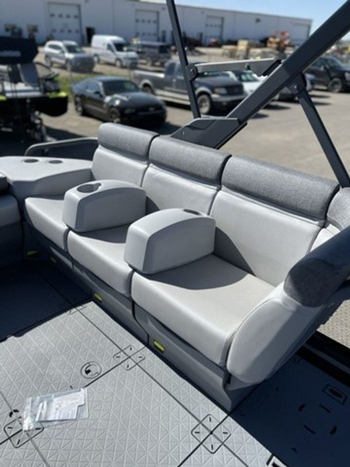 2025 Sea-Doo Switch Sport 18 - 230 HP | Full Of Excitement & Co Photo 14 of 22