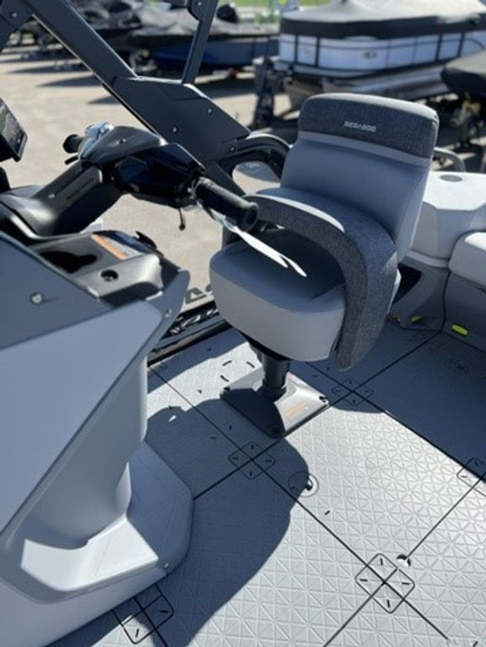2025 Sea-Doo Switch Sport 18 - 230 HP | Full Of Excitement & Co Photo 21 of 22