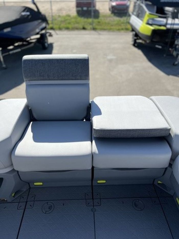 2025 Sea-Doo Switch Sport 18 - 230 HP | Full Of Excitement & Co Photo 15 of 22