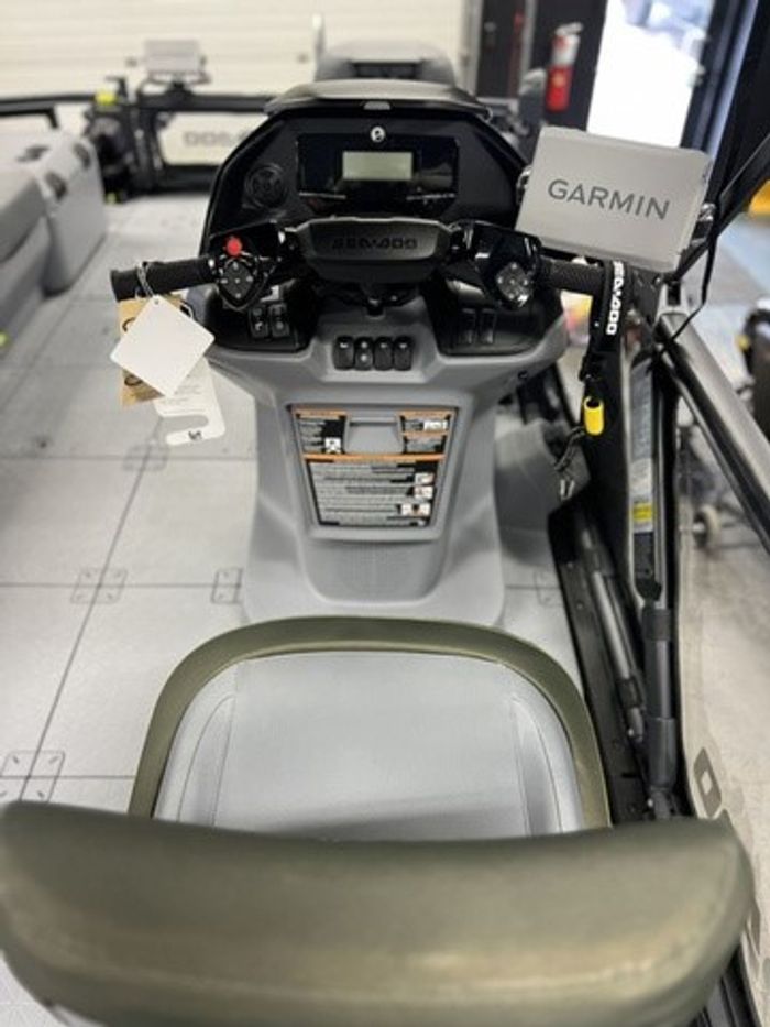 2025 Sea-Doo Switch Fish 18 - 170 HP | Best Of Both Water World Photo 27 of 41