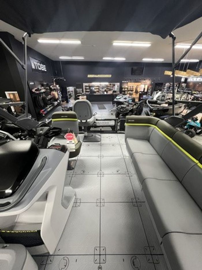 2025 Sea-Doo Switch Fish 18 - 170 HP | Best Of Both Water World Photo 11 of 41