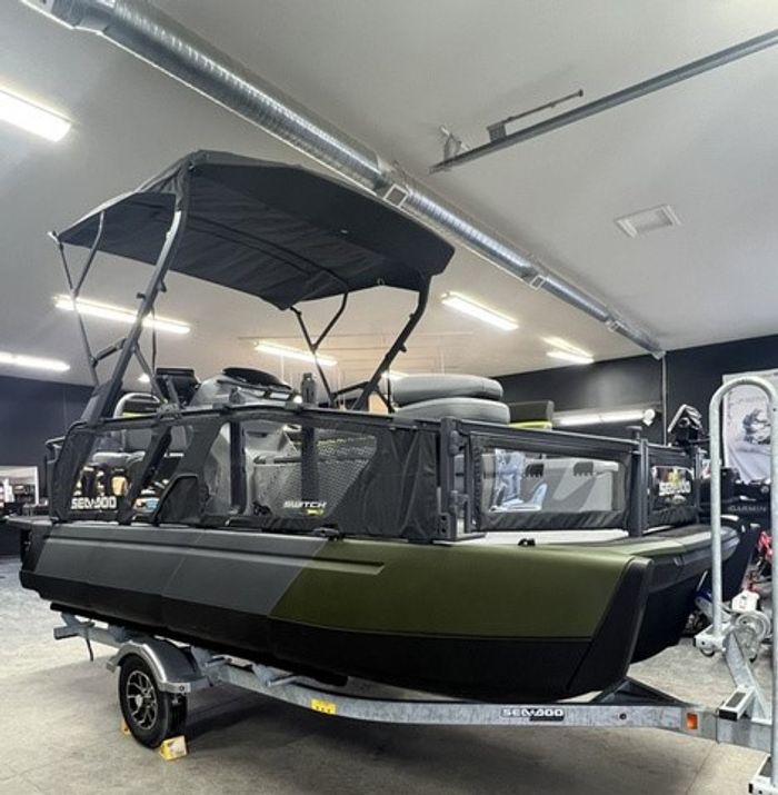 2025 Sea-Doo Switch Fish 18 - 170 HP | Best Of Both Water World Photo 3 of 41