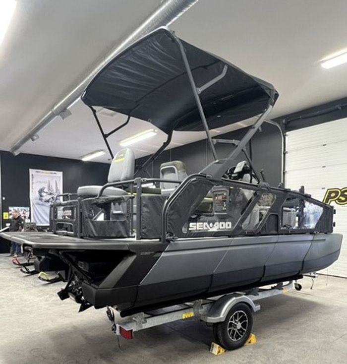 2025 Sea-Doo Switch Fish 18 - 170 HP | Best Of Both Water World Photo 4 of 41
