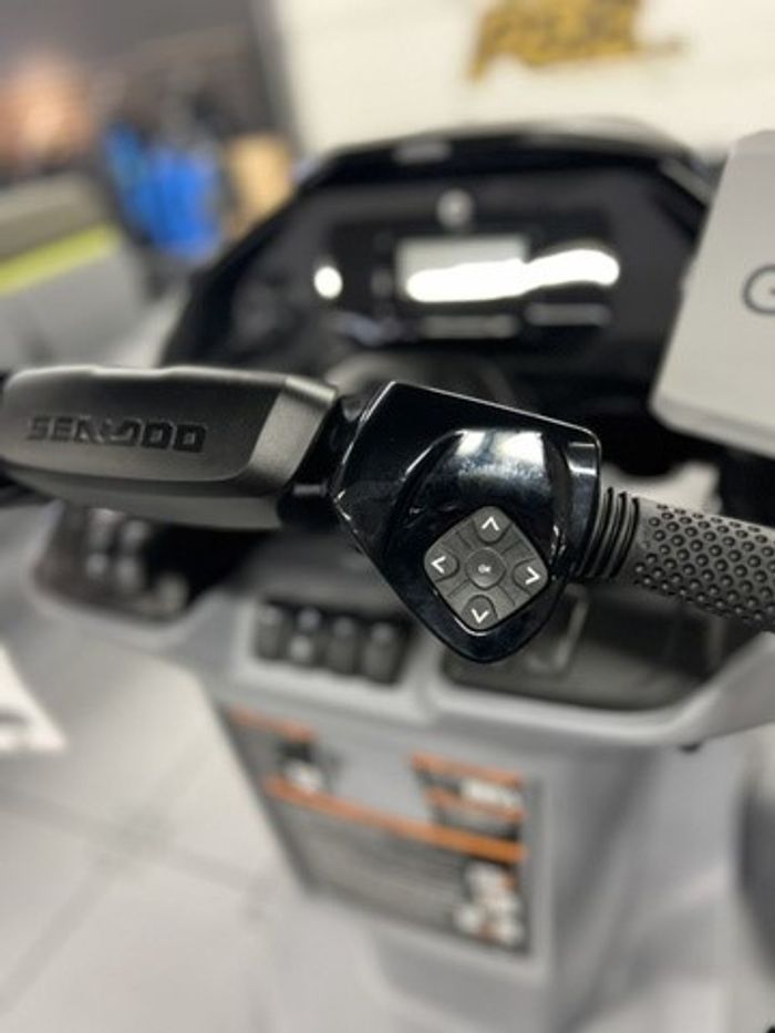 2025 Sea-Doo Switch Fish 18 - 170 HP | Best Of Both Water World Photo 30 of 41