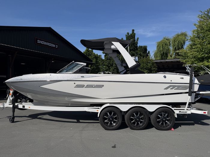 2021 MB Boats MB B52 23 Alpha Photo 5 sur 11