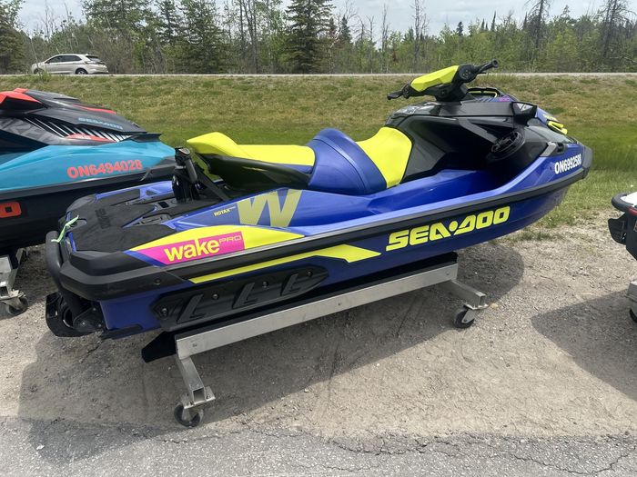 2020 Sea-Doo Wake Pro 230 Photo 3 of 4