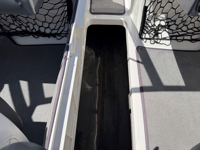2013 Larson LX 195S Photo 16 of 25