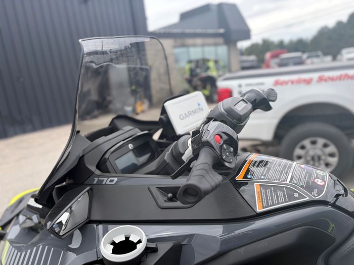 2026 Sea-Doo Explorer Pro 170 Photo 6 of 9