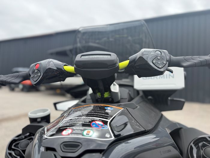 2026 Sea-Doo Explorer Pro 170 Photo 9 of 9